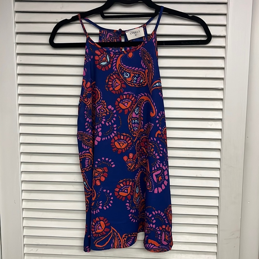 Everly vibrant top